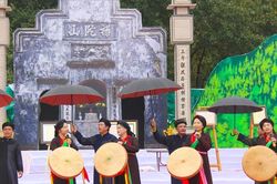 Năm giọng khó hát của quan họ là gì?