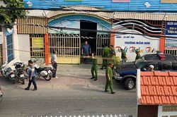 Tiền Giang: Người đàn ông khống chế một số bé tại trường mầm non