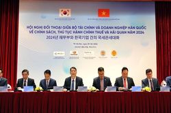 Tiếp tục hoàn thiện cơ chế chính sách, đẩy mạnh cải cách thủ tục hành chính thuế - hải quan