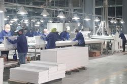 Mỹ gia hạn ban hành kết luận điều tra lẩn tránh thuế với tủ gỗ Việt Nam