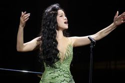 Hiền Nguyễn Soprano tỏa sáng đam mê với opera