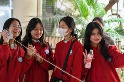 Hội chợ Khoa học của học sinh trường Ams thu hút với hoạt động trải nghiệm ngành nghề