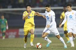 Nam Định vừa hay lại may, đủ sức vô địch V-League