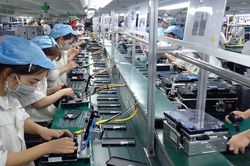 Tin tức kinh tế ngày 3/3: Xuất khẩu điện thoại và linh kiện tăng mạnh