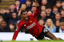 Cựu danh thủ MU khẳng định Rashford là tội đồ khiến Quỷ đỏ bị Man City lội ngược dòng ở derby