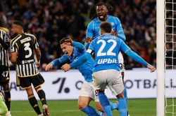 Kết quả bóng đá Serie A: Thất bại trước Napoli, Juventus hụt hơi trong cuộc đua vô địch