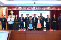 Báo Kinh tế & Đô thị ký kết chương trình phối hợp với quận Đống Đa