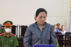 Lĩnh 36 tháng tù vì dùng xăng đốt chồng