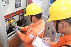 Hóa đơn tiền điện cao bất thường, EVN Hà Nội cam kết đảm bảo quyền lợi của khách hàng