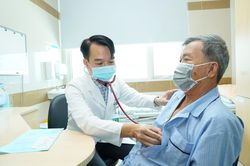 Đề xuất bảo hiểm y tế trả chi phí khám sàng lọc ung thư, tiểu đường