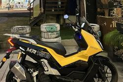 MBY MR150 - 'em sinh đôi thất lạc' của Honda ADV150
