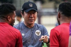 HLV Shin Tae Yong 'kêu trời' khi học trò ăn chay để đấu ĐT Việt Nam
