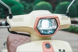 'Kẻ soán ngôi' Honda Air Blade thiết kế đẹp mê ly, có màn hình LCD, giá 26 triệu đồng rẻ hơn Vision