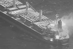Houthi tấn công tàu biển gây thiệt hại nhân mạng