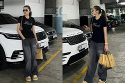 Kỳ Duyên lái xế hộp 5 tỷ đi mua sắm nhưng nhìn xuống chân mà 'hú hồn'