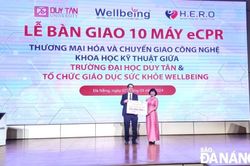 Tặng máy hỗ trợ kỹ năng hồi sinh tim phổi cho Trường THPT Trần Phú