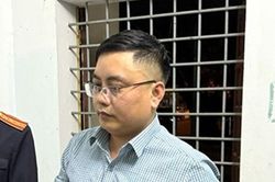 Khởi tố kẻ tự xưng lãnh đạo một cơ quan báo chí để lừa đảo chiếm đoạt tài sản