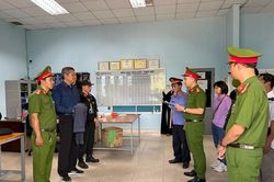 Bắt một Giám đốc doanh nghiệp về tội buôn lậu