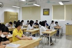 Hà Nội: Phu huynh và học sinh mong sớm có phương án thi lớp 10