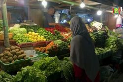 Người dân Indonesia đối mặt lạm phát, giá cả leo thang