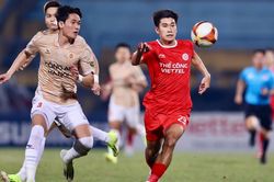 Ghi bàn rồi nhận thẻ đỏ, 'người hùng SEA Games' vẫn ghi điểm với HLV Troussier trước cơ hội khoác áo ĐT Việt Nam