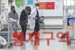 Chính phủ Hàn Quốc tiến hành các bước kiên quyết xử lý căng thẳng y tế