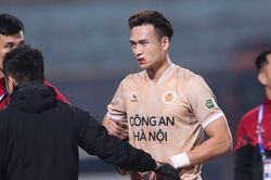 Đội tuyển Việt Nam: Bão chấn thương hay 'bão lòng'?