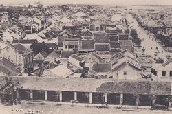 Ảnh = Ký ức = Lịch sử (kỳ 94): 'Mái ngói thâm nâu'