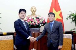 Thứ trưởng Thường trực Bộ Ngoại giao Nguyễn Minh Vũ tiếp Thứ trưởng Ngoại giao Nhật Bản