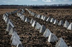 Tình báo Anh nói Ukraine đang tăng tốc xây dựng vị trí phòng thủ