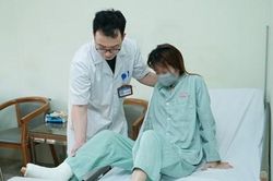 Cứu sống cô gái bị xe tải 1,5 tấn cán qua người