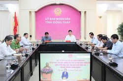 Tháo gỡ khó khăn cho bất động sản