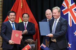 Việt Nam - New Zealand ký kết Thỏa thuận hợp tác về kinh tế, thương mại