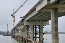 Sắp hợp long cầu vượt sông dài nhất trên tuyến cao tốc Bắc- Nam