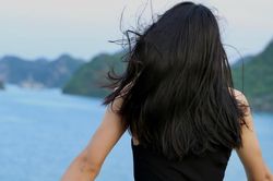 Ngôi sao bóng chuyền nữ Việt Nam thoát hiểm như phim hành động, có hạnh phúc và sự nghiệp rực rỡ chỉ sau 2 năm
