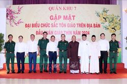 Tăng cường đoàn kết, gắn bó với đồng bào tôn giáo