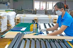 Doanh nghiệp nên tranh thủ 'vốn rẻ' đầu tư đón đầu
