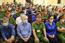 Vợ chồng bị cáo Trương Mỹ Lan xin khắc phục hậu quả