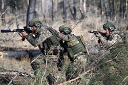 Ukraine điều động xe tăng tấn công vùng biên giới Nga