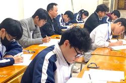 Đề tốt nghiệp THPT năm 2025 không khó hơn đề theo chương trình hiện hành