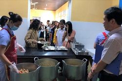 Giám sát, hỗ trợ công tác dinh dưỡng học đường tại các xã nghèo