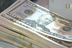 USD tự do liên tục lao dốc do NHNN hút tiền