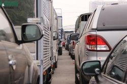 Hà Nội có nguy cơ tắc nghẽn đăng kiểm trong các tháng tới