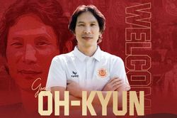HLV Gong Oh Kyun bất ngờ 'check in' Việt Nam, đặt trạng thái 'trở lại Hà Nội' khiến nhiều người giật mình