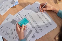 Sự thật vụ 'quên' trả nợ thẻ tín dụng 8,5 triệu, sau 11 năm thành 8,8 tỷ