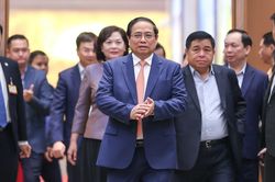 Thủ tướng họp với loạt DN lớn tháo gỡ khó khăn cho sản xuất, kinh doanh, thúc đẩy tăng trưởng
