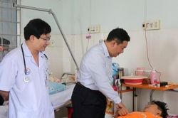 Bộ Y tế chỉ đạo khẩn vụ ngộ độc cơm gà ở Nha Trang