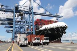 Thương mại ASEAN trước căng thẳng Biển Đỏ: Chưa ảnh hưởng lớn nhưng cần thận trọng