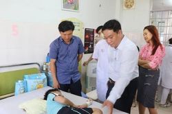Đề nghị tạm đình chỉ quán cơm gà vụ hơn 220 người nhập viện nghi ngộ độc