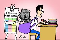 Em đang học lớp 12, có cách nào 'giảm tải' cho tụi em không ông giáo?